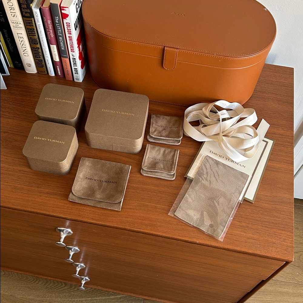 David Yurman Storage boxes / bags, cleaning cloth, etc